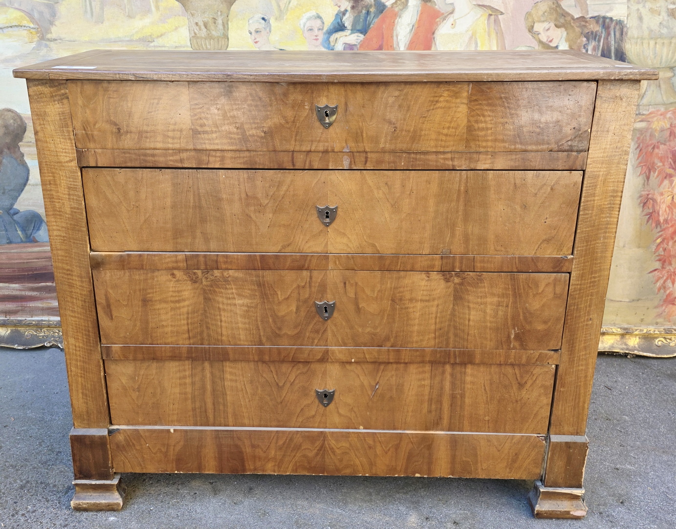 A Biedermeier Chest o Drawers